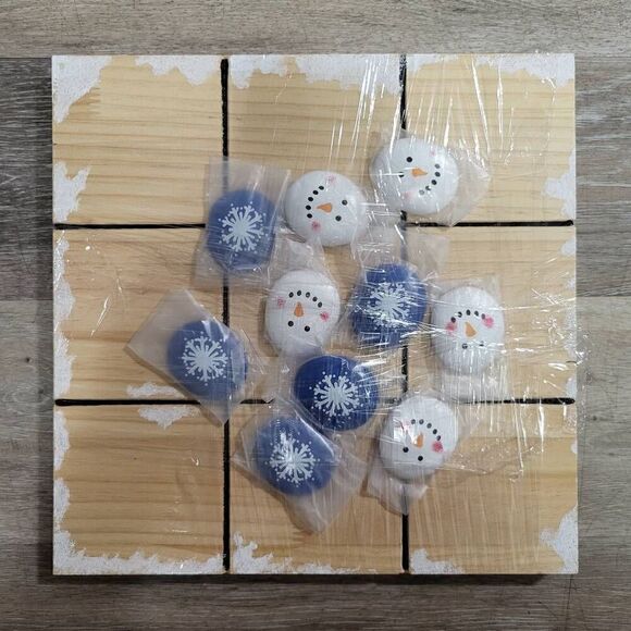 Tic-Tac-Toe with Christmas Pieces - Snowman/Snowflake Christmas Board Game - - Picture 2 of 4
